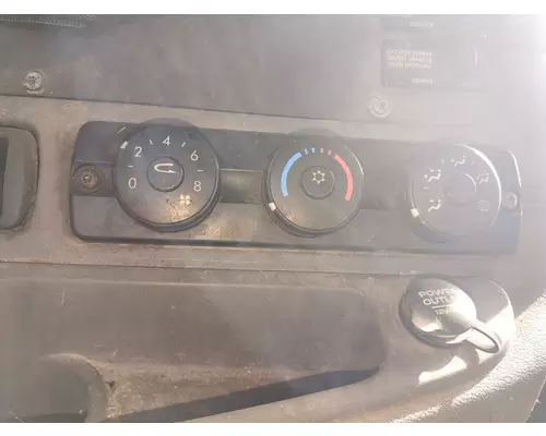 FREIGHTLINER Cascadia Temperature Control