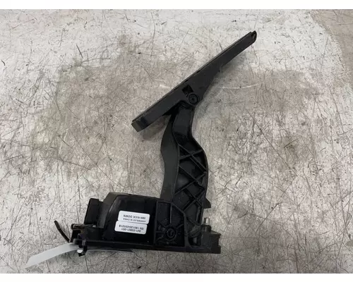 FREIGHTLINER Cascadia Throttle Body Assembly