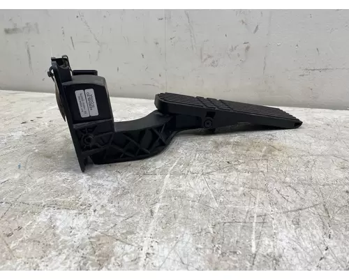 FREIGHTLINER Cascadia Throttle Body Assembly