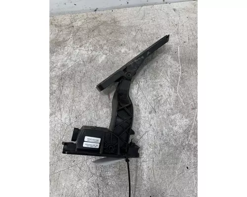 FREIGHTLINER Cascadia Throttle Pedal