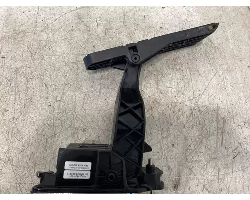 FREIGHTLINER Cascadia Throttle Pedal