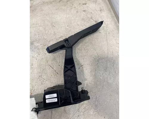 FREIGHTLINER Cascadia Throttle Pedal