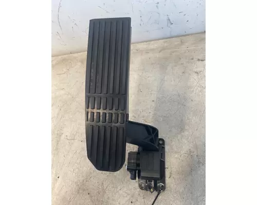 FREIGHTLINER Cascadia Throttle Pedal