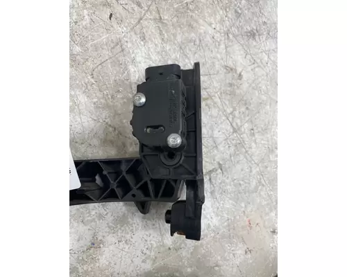 FREIGHTLINER Cascadia Throttle Pedal