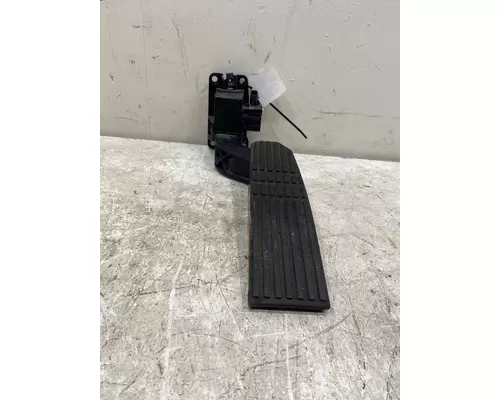 FREIGHTLINER Cascadia Throttle Pedal