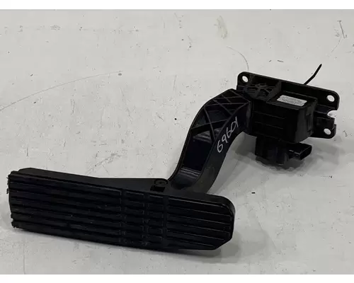 FREIGHTLINER Cascadia Throttle Pedal