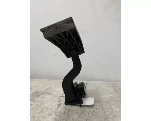 FREIGHTLINER Cascadia Throttle Pedal