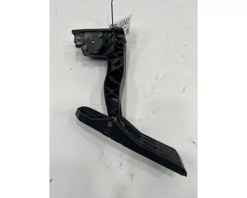 FREIGHTLINER Cascadia Throttle Pedal