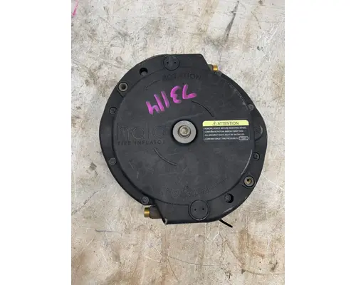 FREIGHTLINER Cascadia Tire