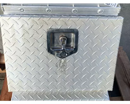 FREIGHTLINER Cascadia Tool Box