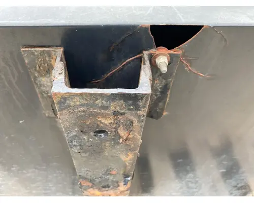 FREIGHTLINER Cascadia Tool Box