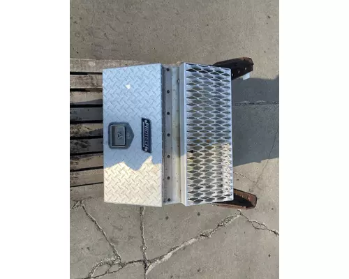 FREIGHTLINER Cascadia Tool Box