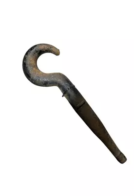 FREIGHTLINER Cascadia Tow Hook