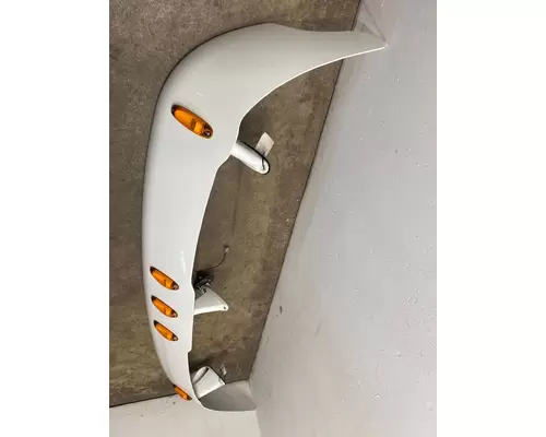 FREIGHTLINER Cascadia Visor