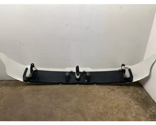 FREIGHTLINER Cascadia Visor