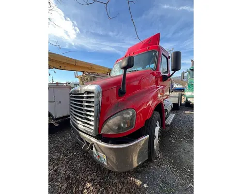 FREIGHTLINER Cascadia Wheel
