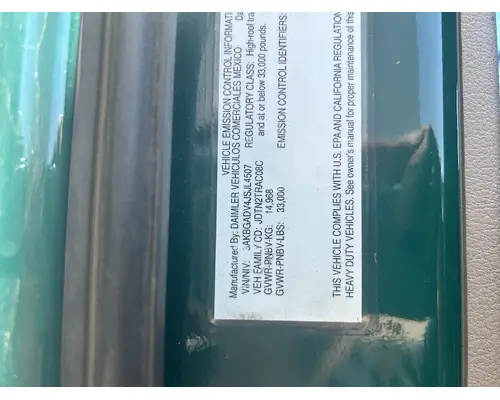 FREIGHTLINER Cascadia Windshield Glass