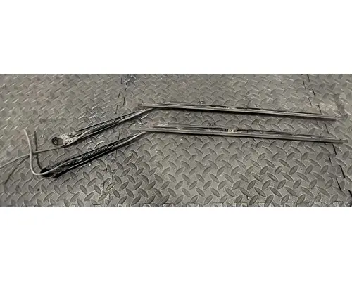 FREIGHTLINER Cascadia Windshield Wiper Arm