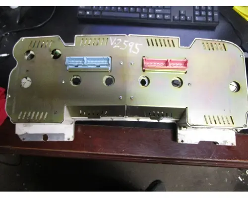 FREIGHTLINER Century_A22-42289-014 Instrument Cluster