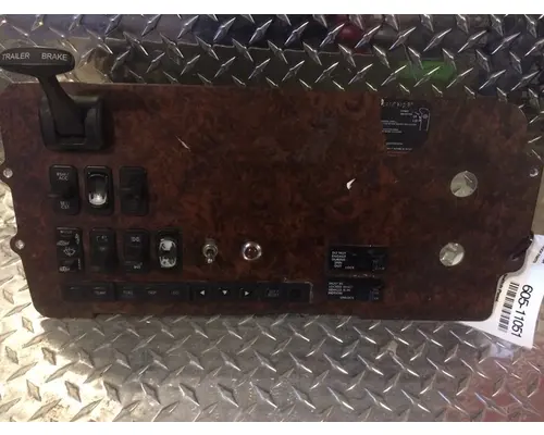 FREIGHTLINER Century Class Dash  Console Switch