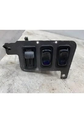FREIGHTLINER Century Class Dash / Console Switch
