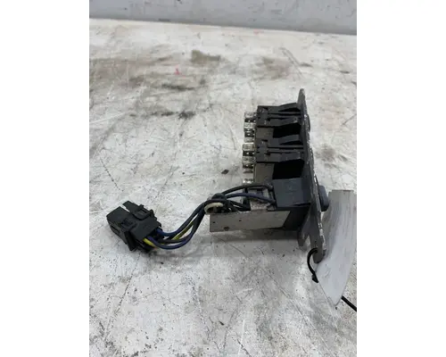 FREIGHTLINER Century Class Dash  Console Switch
