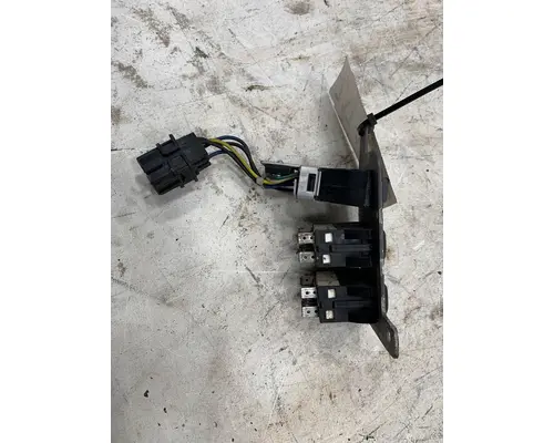 FREIGHTLINER Century Class Dash  Console Switch