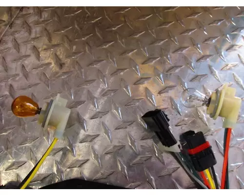 FREIGHTLINER Century Class Headlamp Assembly