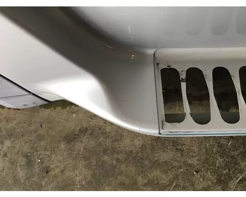 FREIGHTLINER Century Class Side Fairing