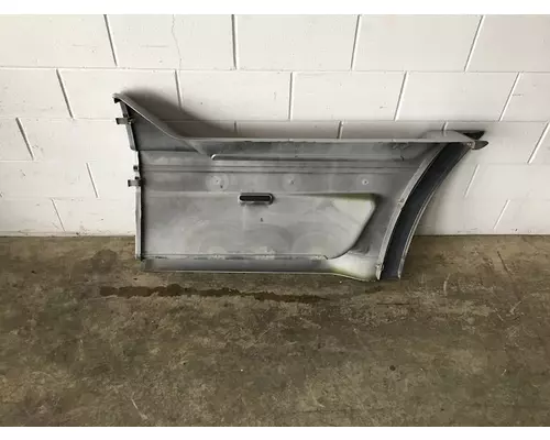 FREIGHTLINER Century Class Side Fairing
