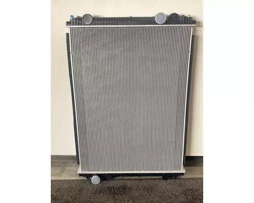 FREIGHTLINER Century ST Radiator