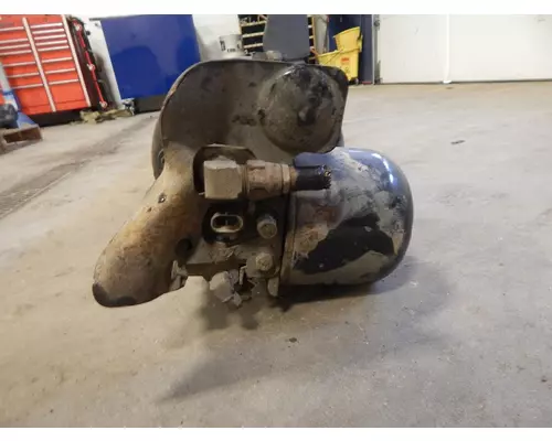 FREIGHTLINER Century  Air Tanks and Brackets