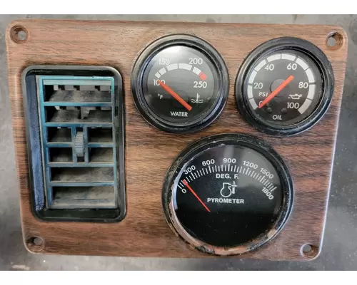 FREIGHTLINER Classic/FLD Dash Panel