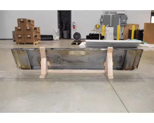 FREIGHTLINER Classic XL Bumper Assembly, Front