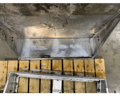 FREIGHTLINER Classic Battery Box