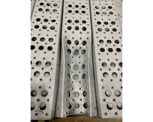 FREIGHTLINER Classic Battery Box