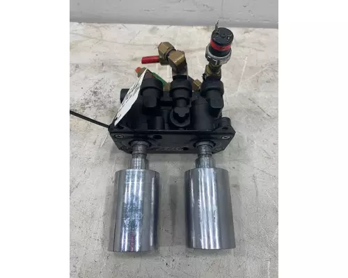 FREIGHTLINER Classic Brake Proportioning Valve
