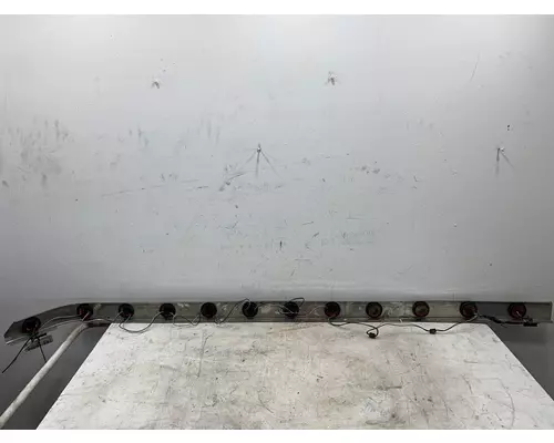 FREIGHTLINER Classic Cab
