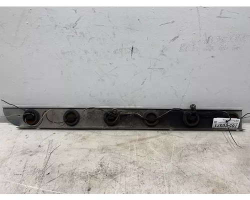 FREIGHTLINER Classic Cab
