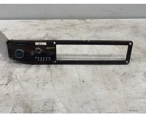 FREIGHTLINER Classic Dash  Console Switch