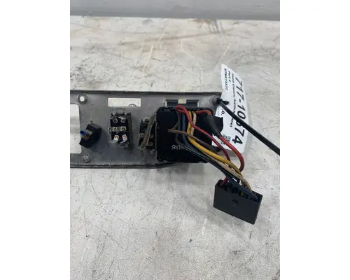 FREIGHTLINER Classic Dash  Console Switch