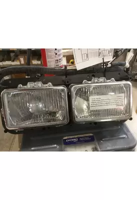 FREIGHTLINER Classic Headlamp Assembly