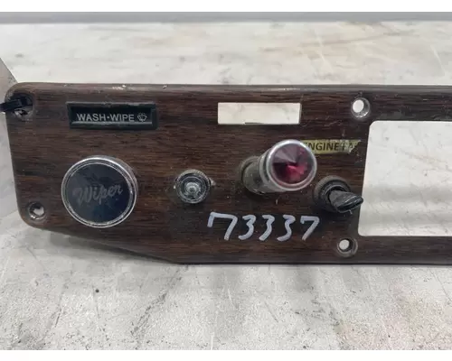 FREIGHTLINER Classic Switch Panel