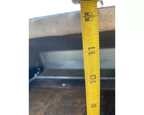 FREIGHTLINER Columbia 112 Battery Box