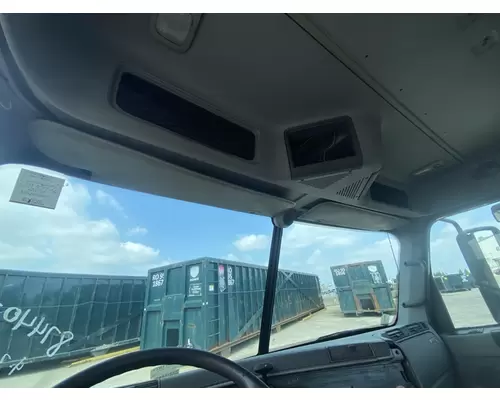 FREIGHTLINER Columbia 112 Cab