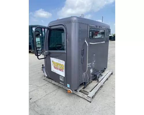 FREIGHTLINER Columbia 112 Cab