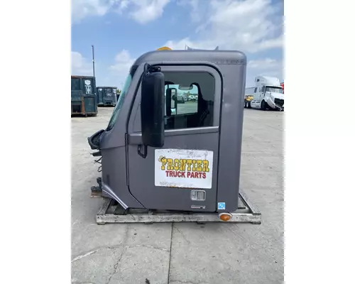FREIGHTLINER Columbia 112 Cab