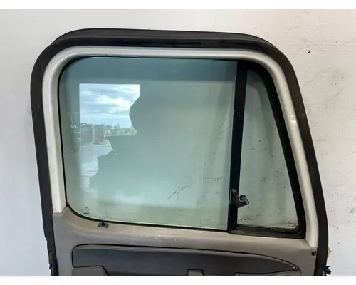 FREIGHTLINER Columbia 112 Door Assembly, Front