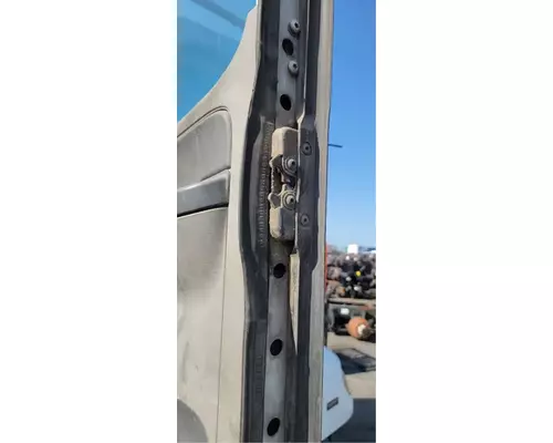 FREIGHTLINER Columbia 112 Door Assembly, Front
