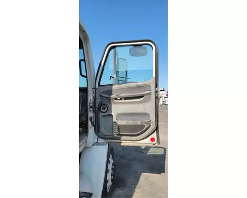 FREIGHTLINER Columbia 112 Door Assembly, Front